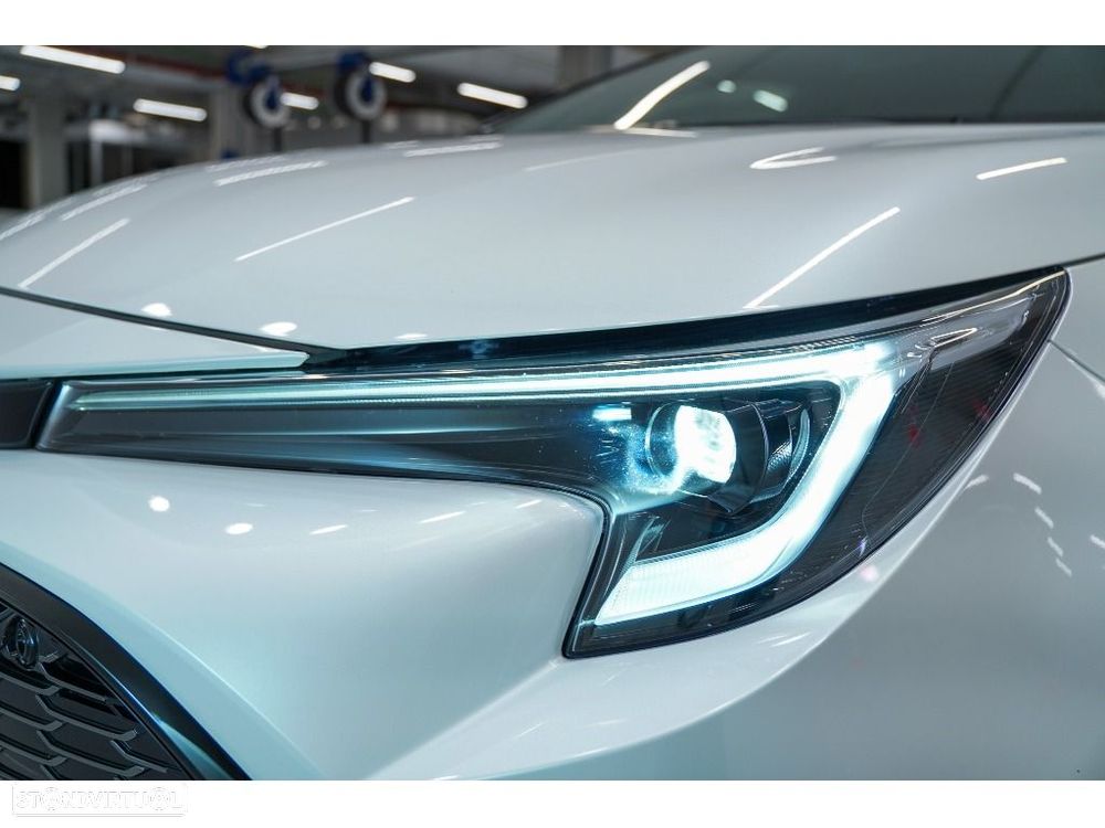 Toyota Corolla Touring Sports - 15