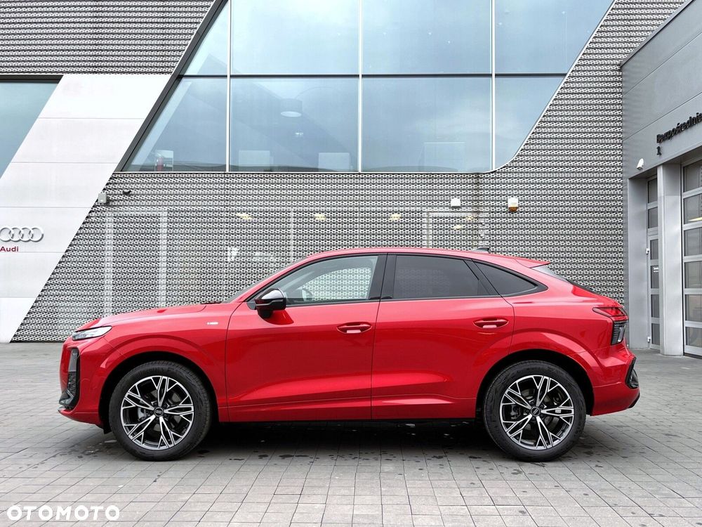 Audi Q3 Sportback - 9