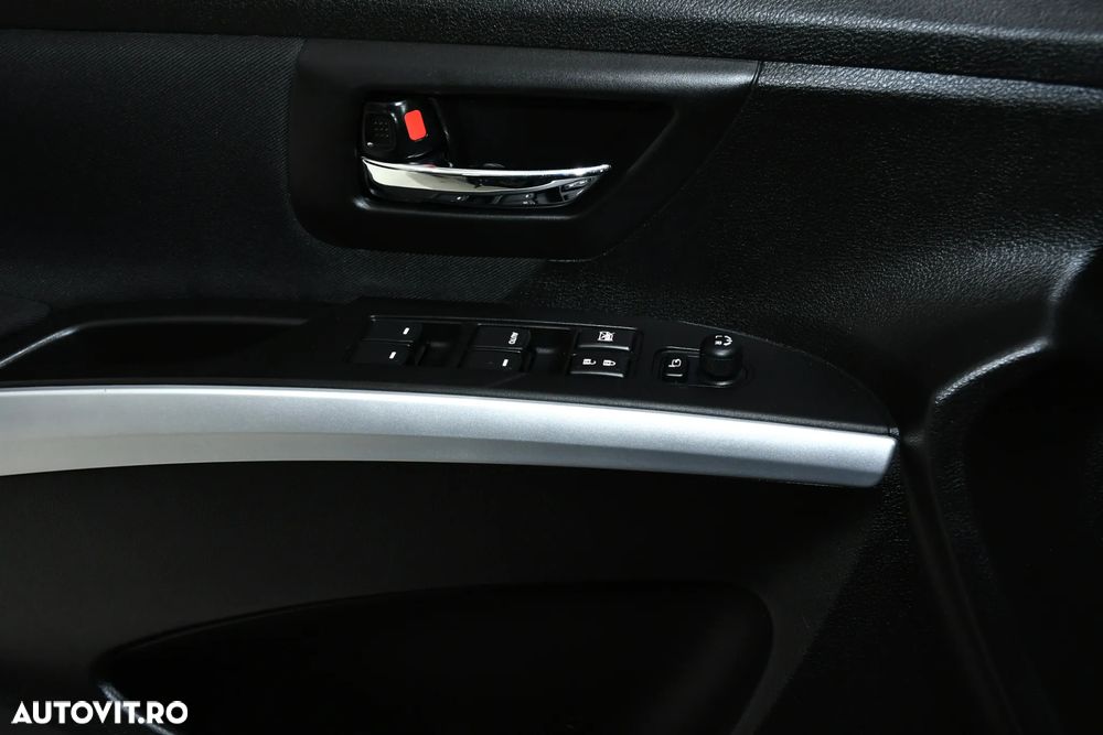 Suzuki S-Cross - 19