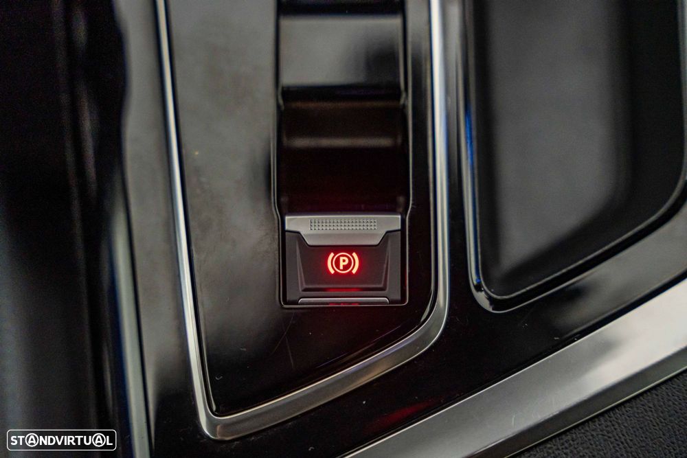 Peugeot 3008 1.6 Hybrid Allure Pack e-EAT8 - 23
