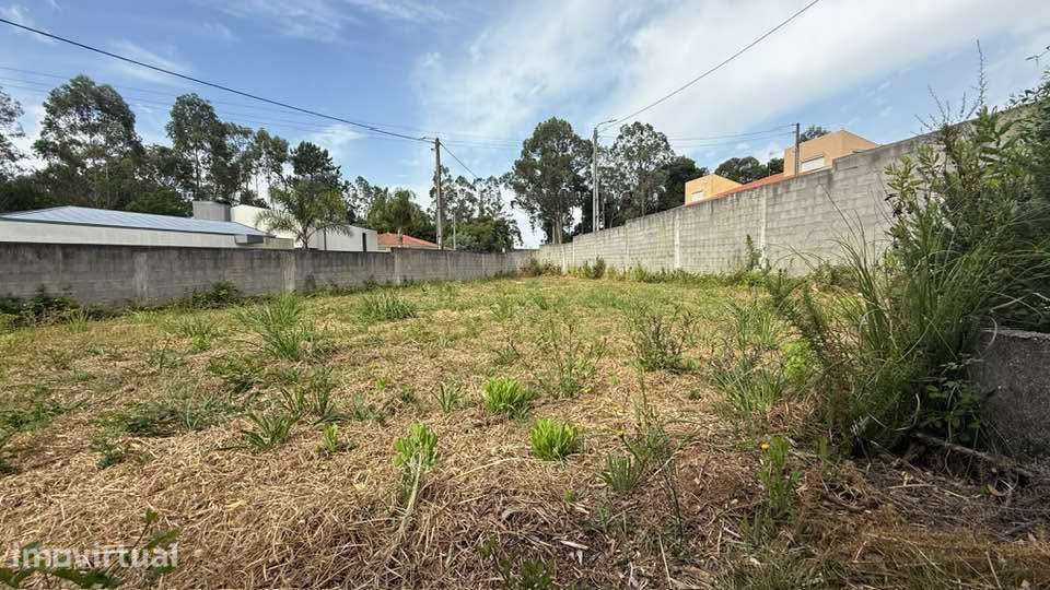 Terreno urbano com acesso em São João de Ver - Grande imagem: 2/5