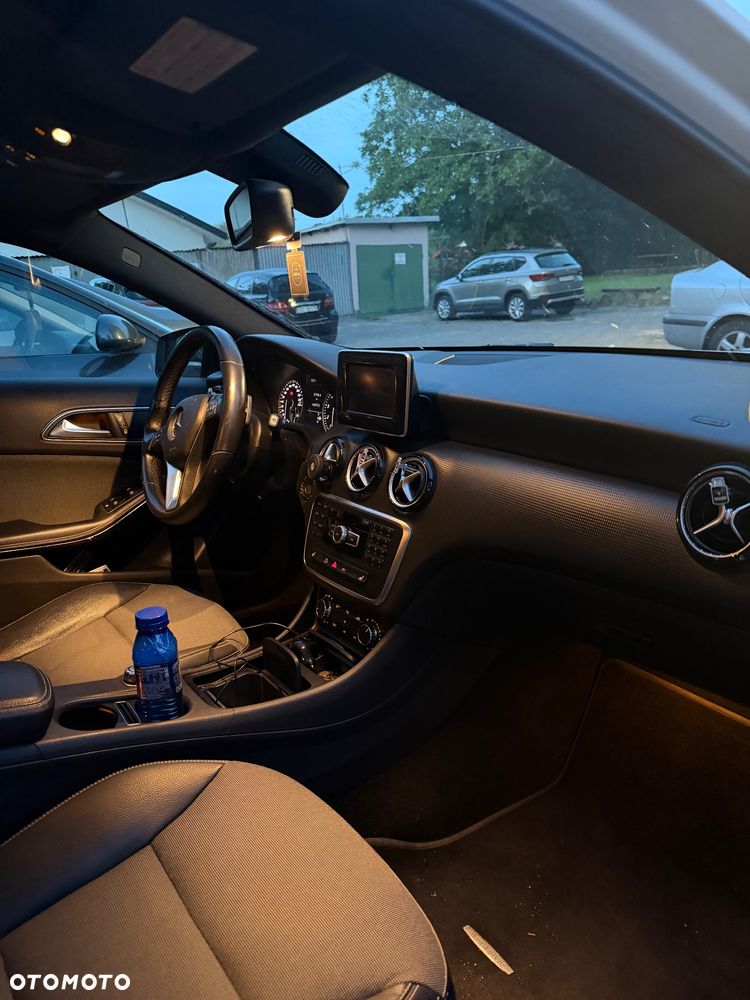 Mercedes-Benz Klasa A 180 (BlueEFFICIENCY) 7G-DCT - 11