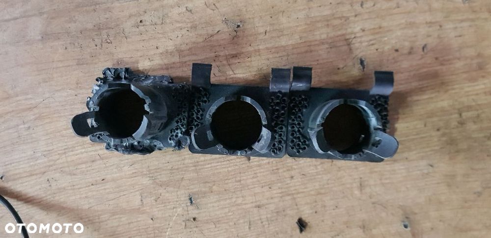 BMW E60 E61 KOSZYCZEK MOCOWANIE CZUJNIKA  7056871 - 2