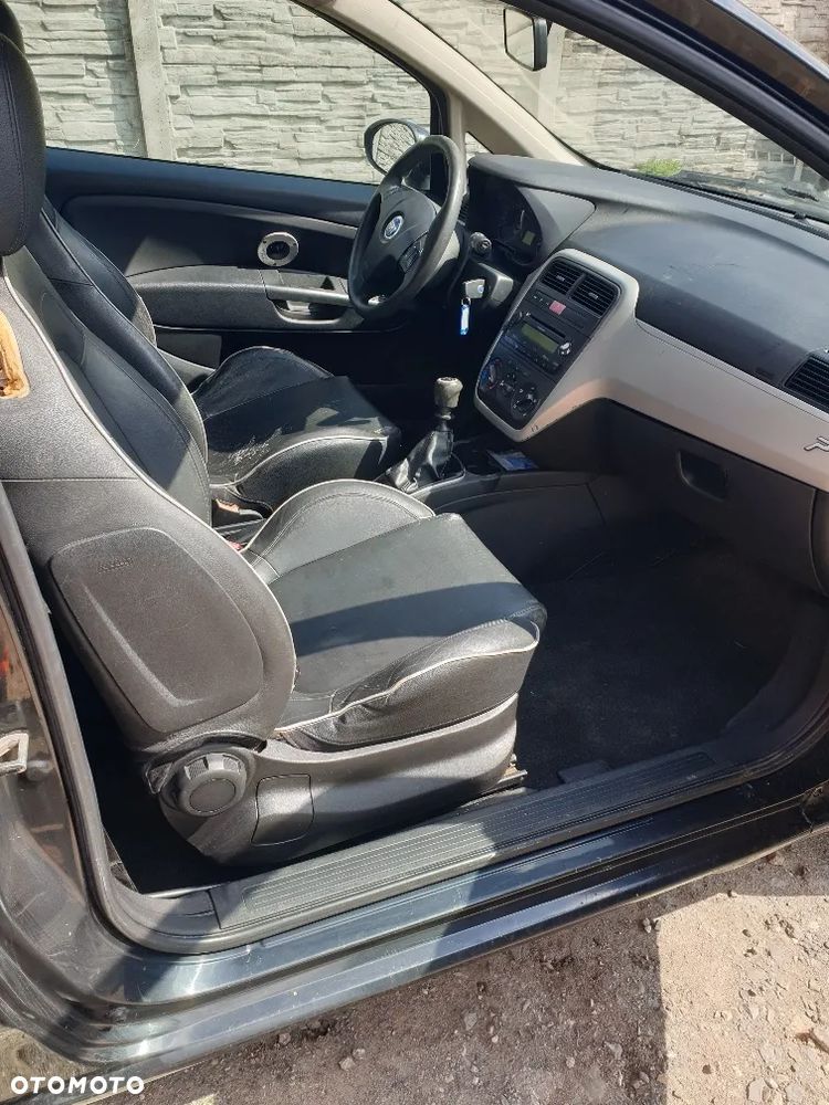 FIAT punto grande - silnik 1,4 -2005R - CAŁY NA CZĘŚCI - 3