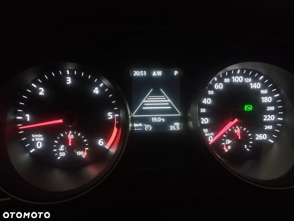 Volkswagen Passat 2.0 TDI SCR DSG Comfortline - 17