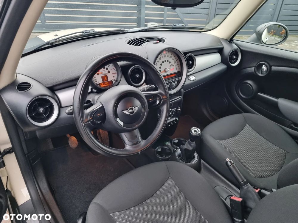 MINI ONE Brick Lane - 33