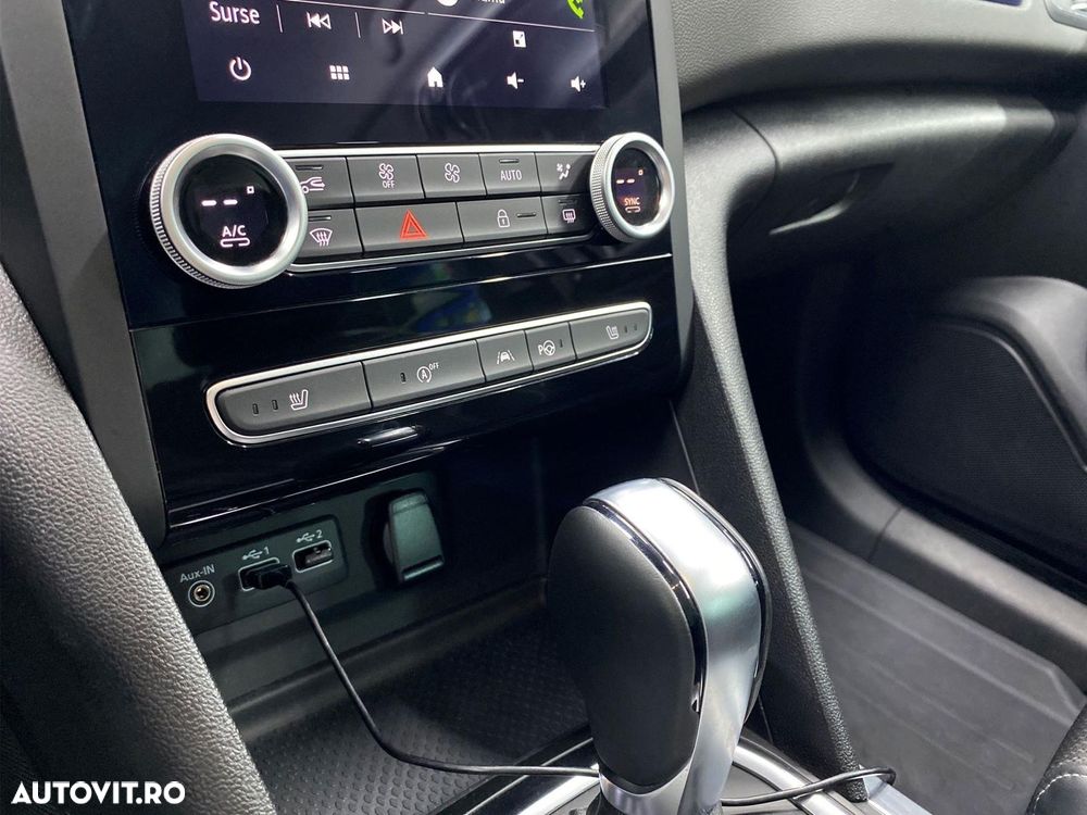 Renault Megane Grandtour TCe 140 GPF EDC TECHNO - 22