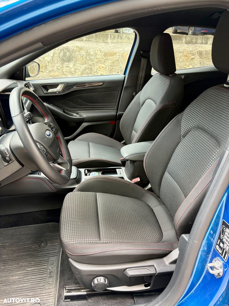 Ford Focus 1.0 EcoBoost 7DCT MHEV ST-Line - 10