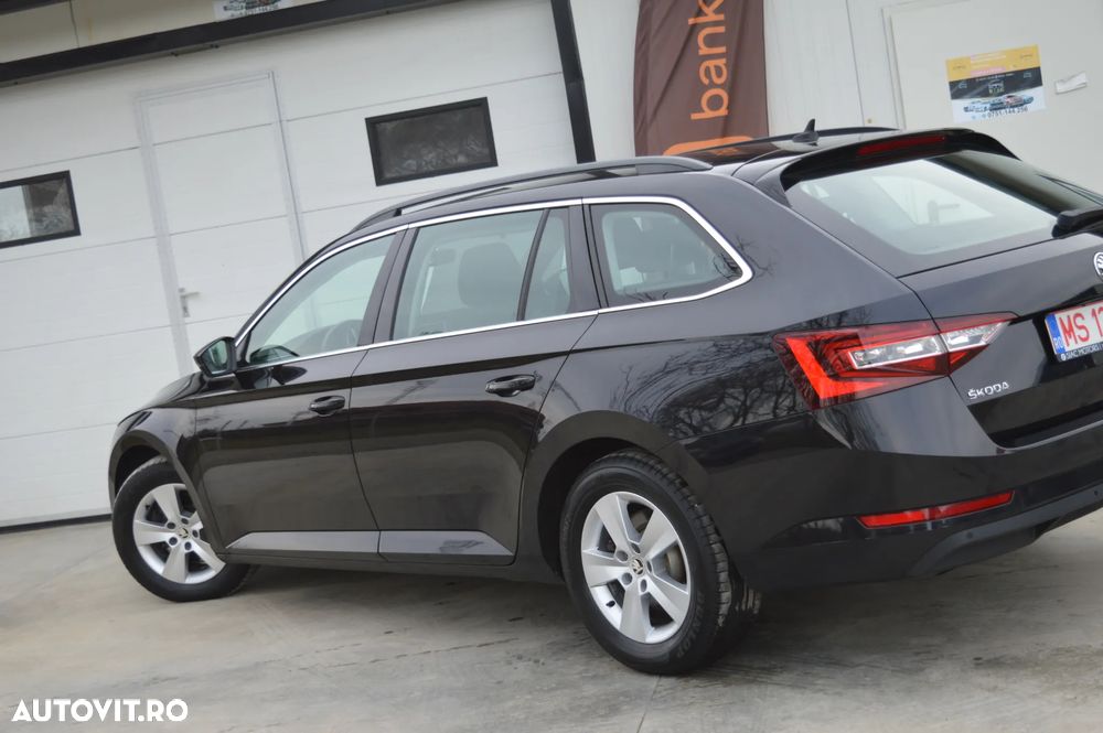 Skoda Superb 2.0 TDI DSG Ambition - 21