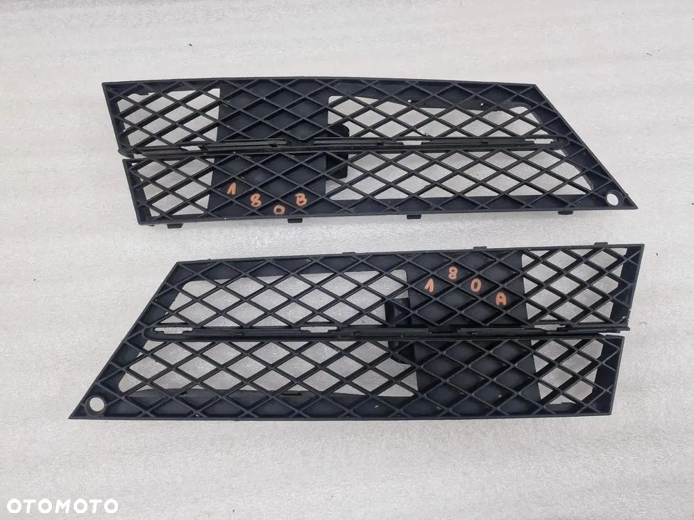 BMW E60 / E61 LIFT 07- LEWA / PRAWA KRATKA BOCZNA ZDERZAKA PRZEDNIEGO PRZÓD , NR 51117178109 / 51117178110 , NR AUKCJI C/180 - 1
