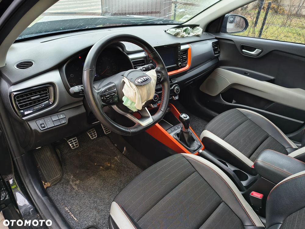 Kia Stonic - 16