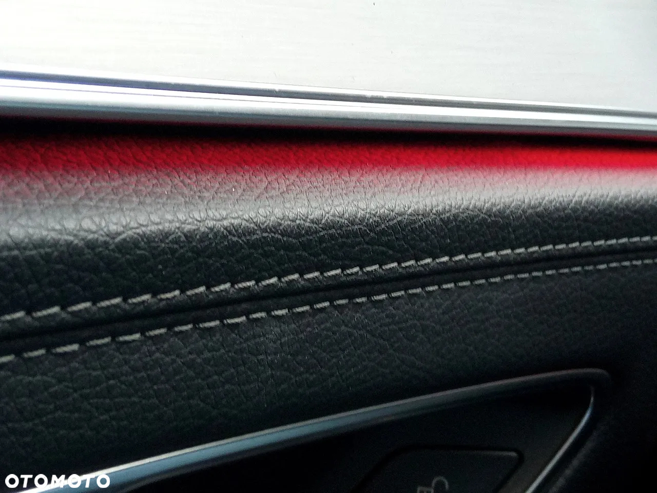 Mercedes-Benz Klasa E 220 d 4-Matic AMG - 33