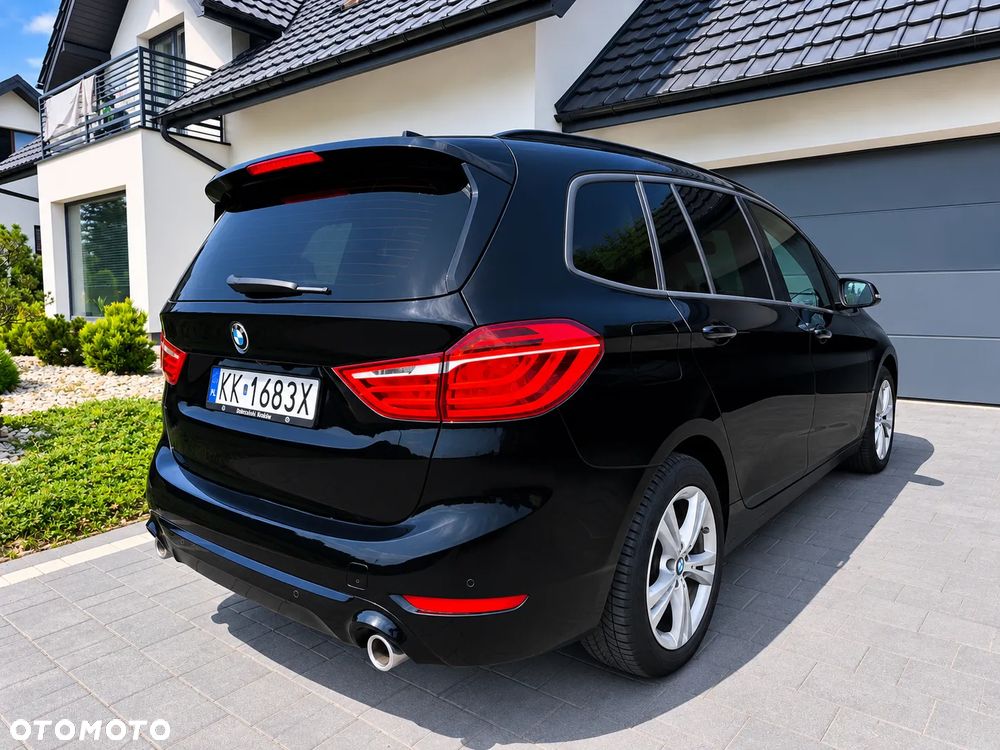 BMW Seria 2 218d Luxury Line - 9