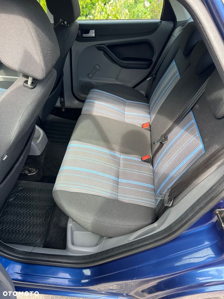 Ford Focus 1.6 16V Style+ - 16