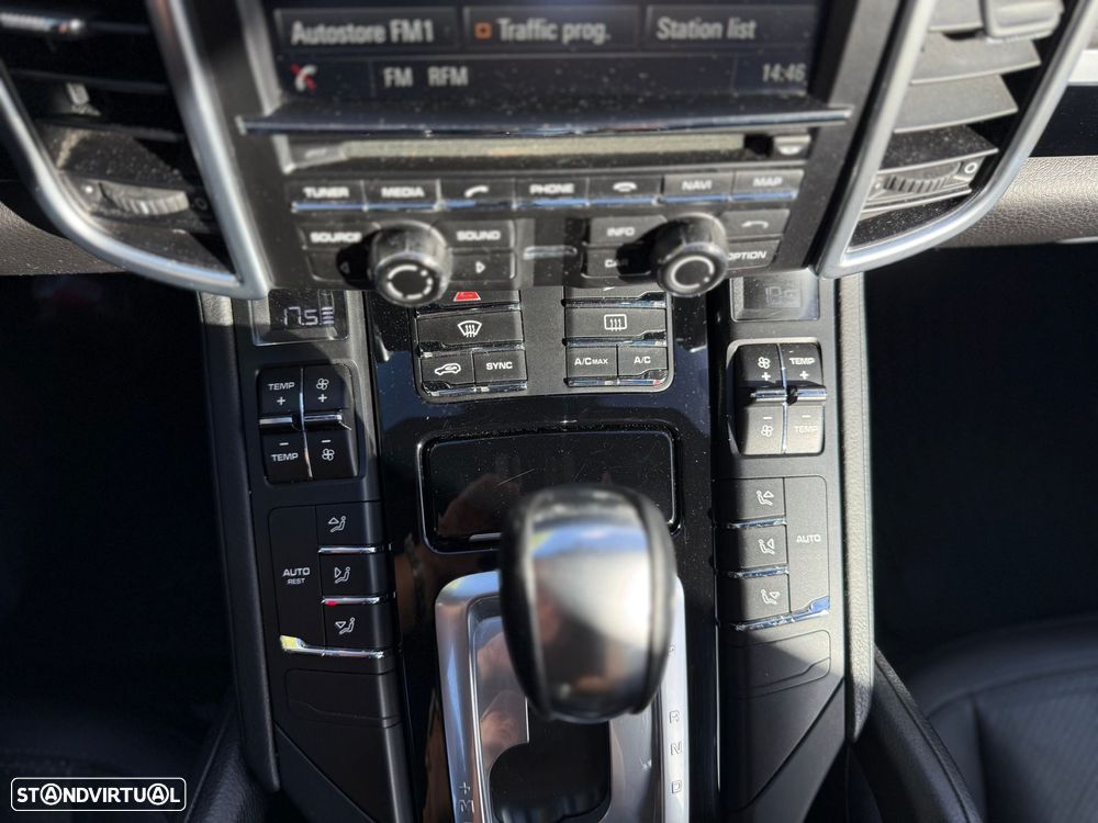 Porsche Cayenne Platinum Edition - 48