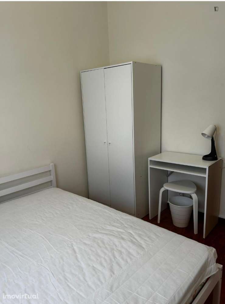 Quarto - localizado em Cedofeita Porto - Grande imagem: 3/15