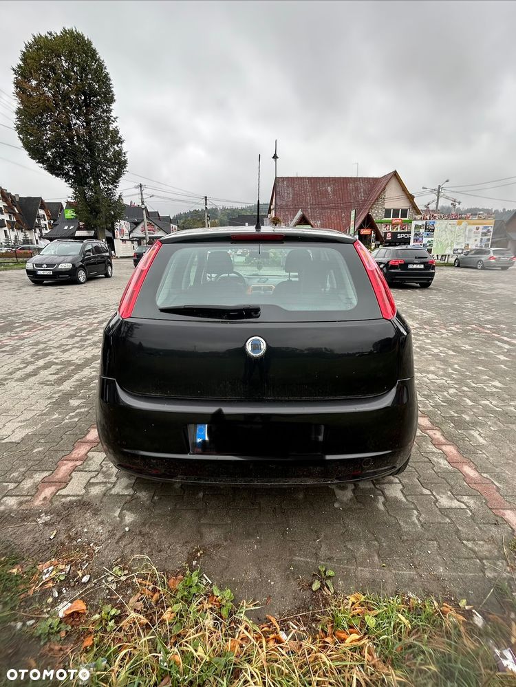 Fiat Grande Punto - 10