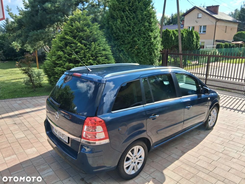 Opel Zafira 1.8 Family - 18