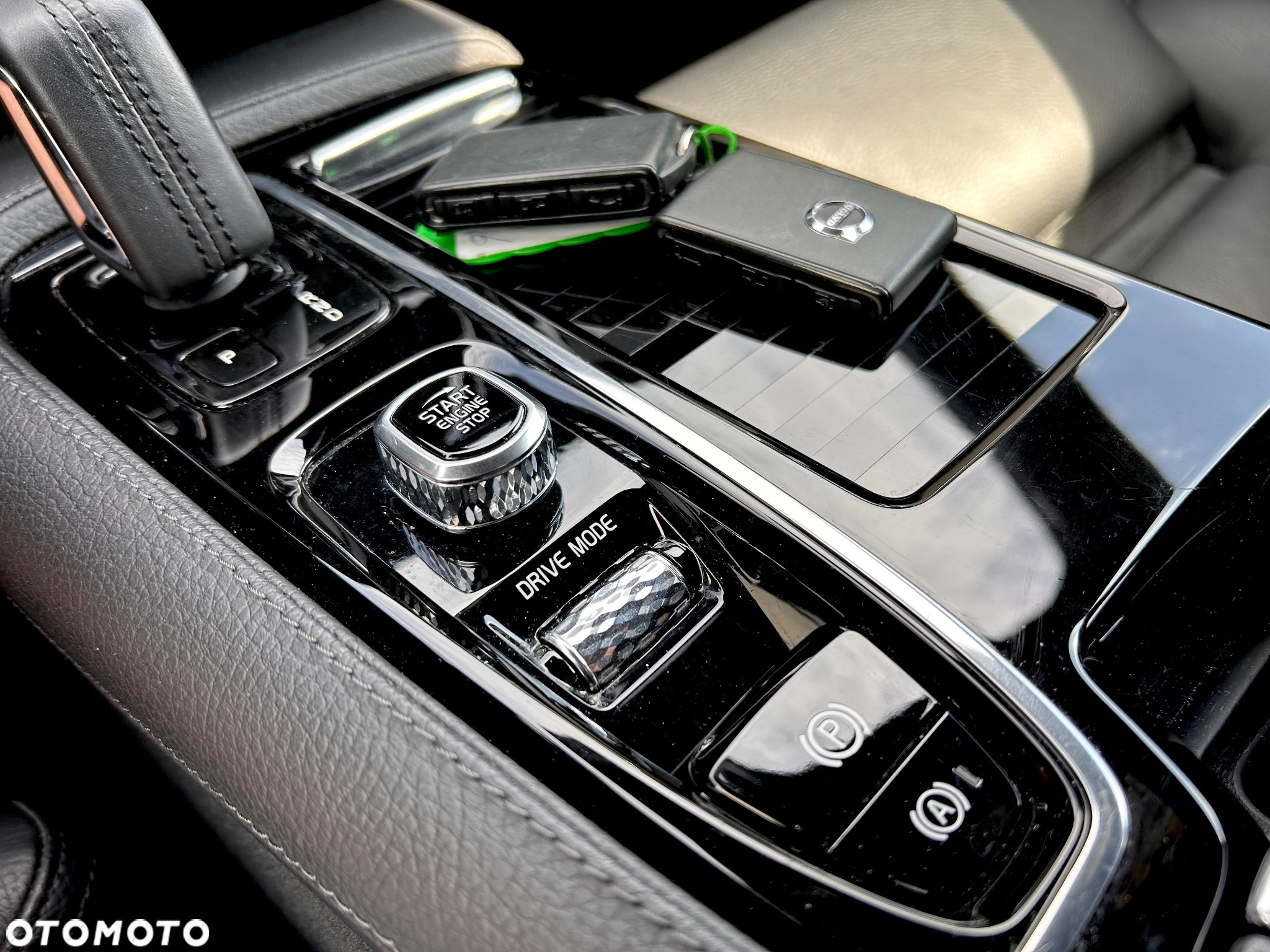 Volvo V60 T6 AWD Plug-In Hybrid Essential - 20