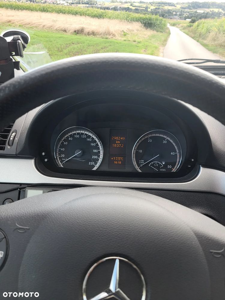 Mercedes-Benz Viano 3.0 CDI Trend (d³ugi) - 12