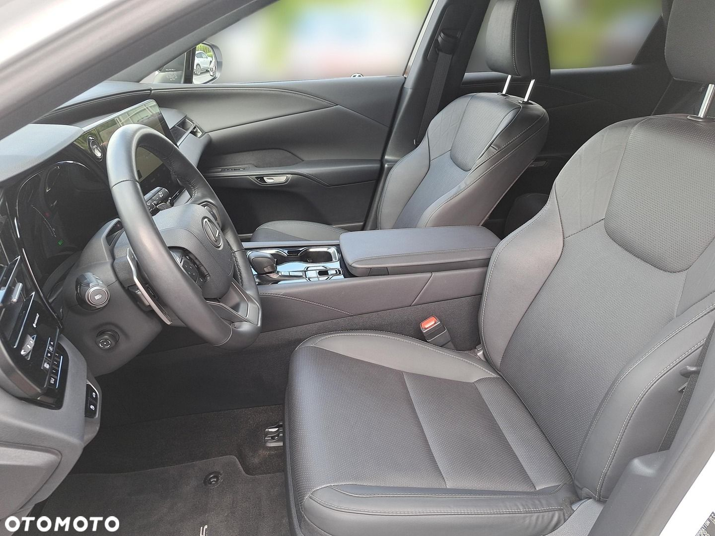 Lexus RX 350h F Sport Design - 12