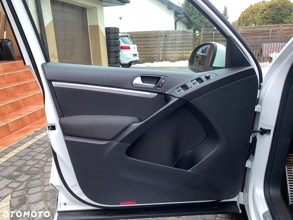 Volkswagen Tiguan 2.0 TDI SCR R-Line - 23