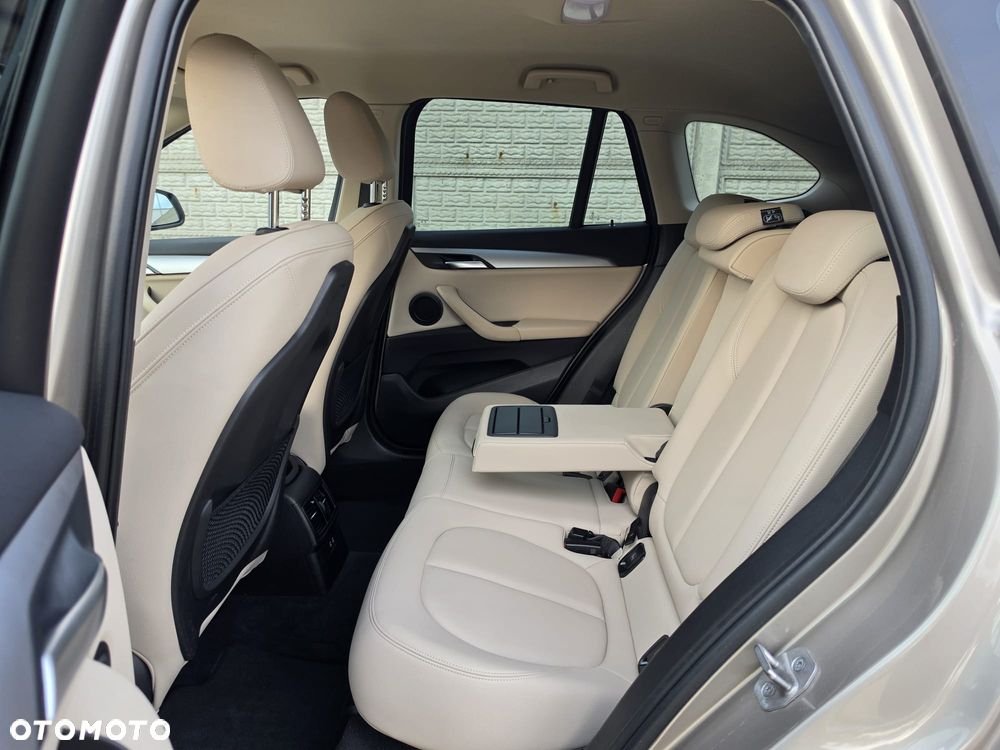 BMW X1 - 15