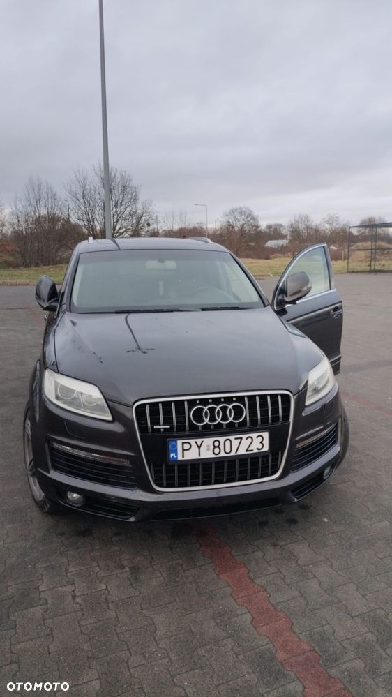 Audi Q7 - 1