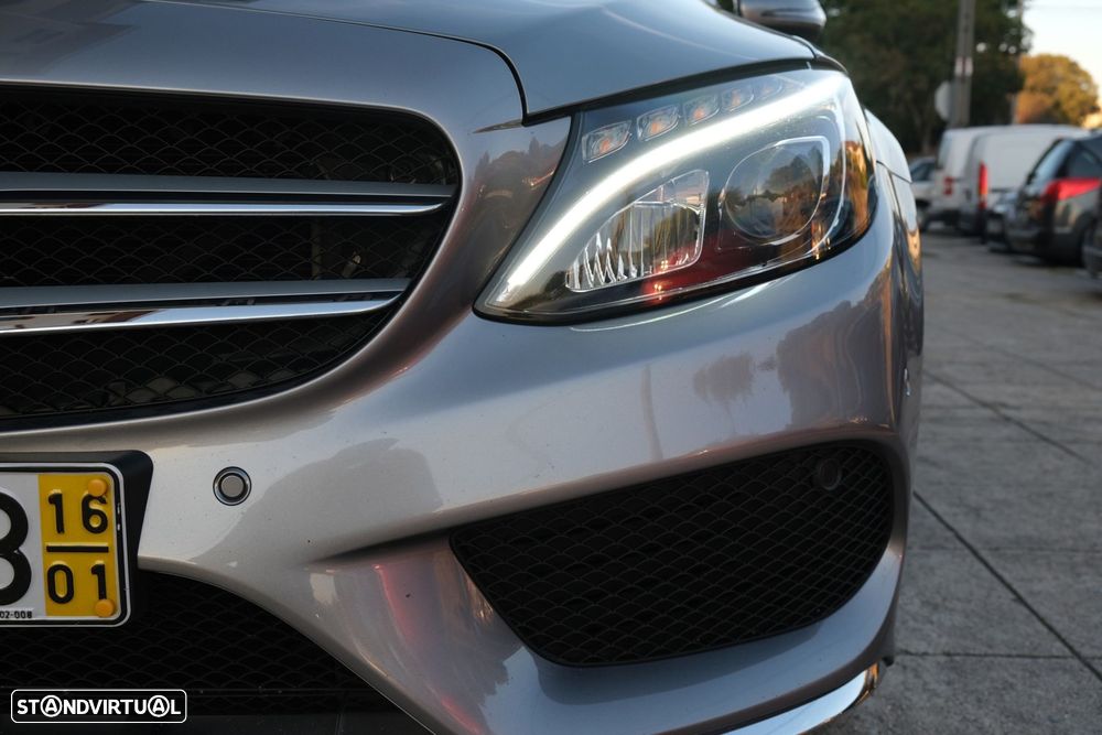 Mercedes-Benz C 300 h AMG Line - 23