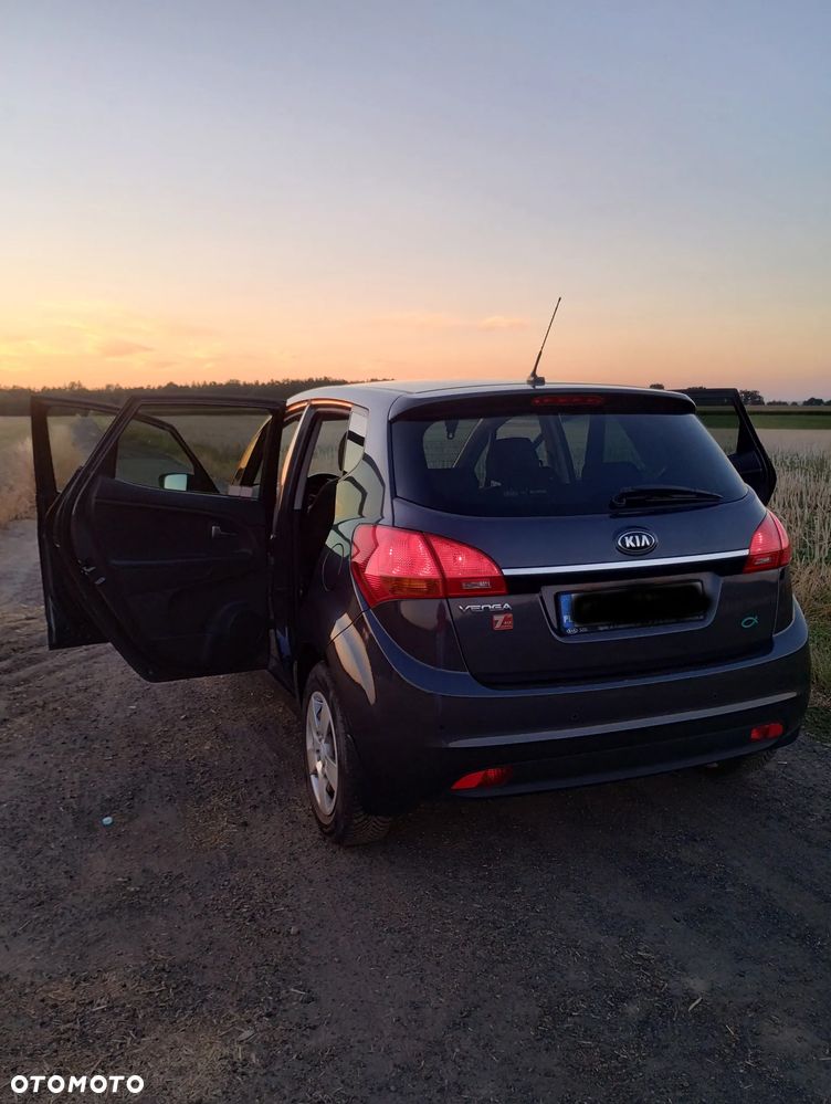 Kia Venga 1.4 L - 13