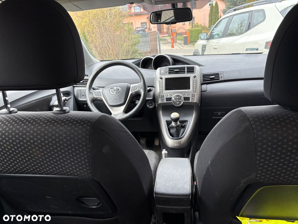 Toyota Verso 2.2 D-CAT Prestige 7os - 4