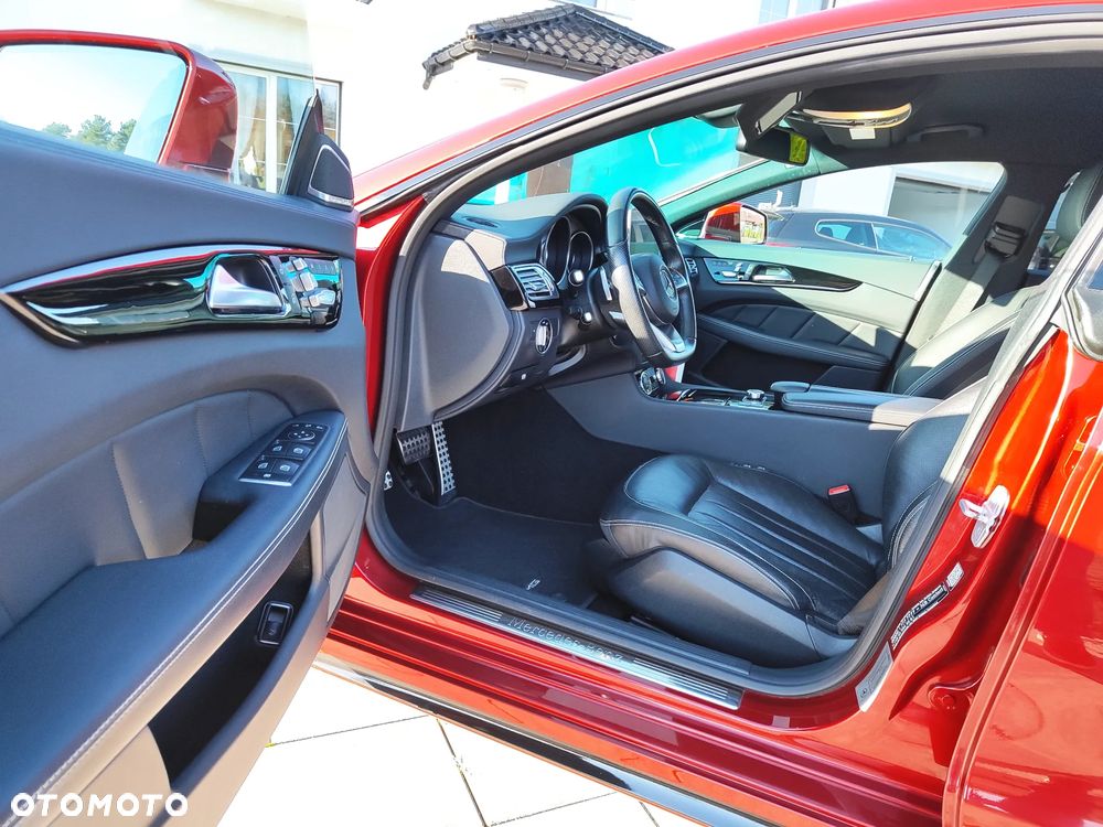 Mercedes-Benz CLS 350 d 4-Matic - 29