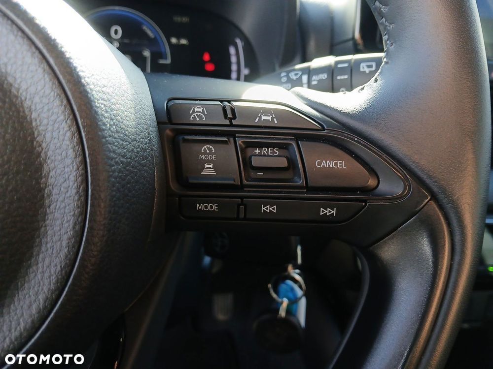 Toyota Yaris Hybrid 1.5 Style - 25