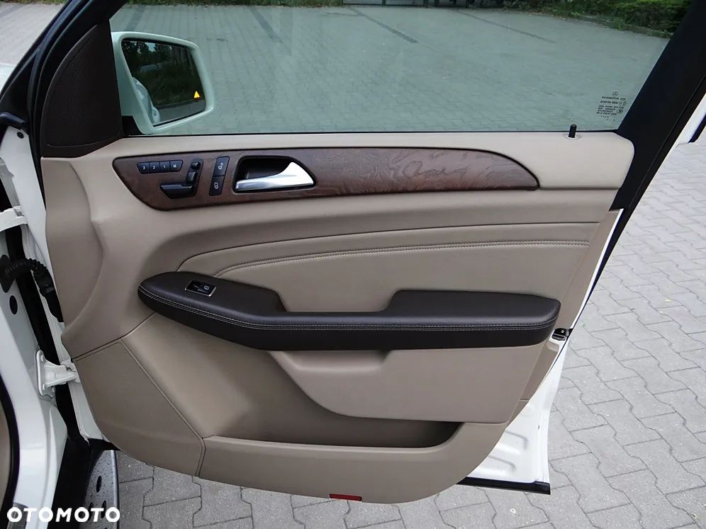 Mercedes-Benz ML 350 BlueTEC 4MATIC 7G-TRONIC - 25