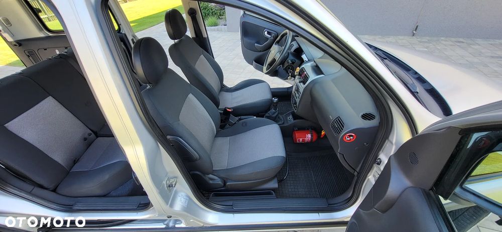 Opel Combo Standard - 17