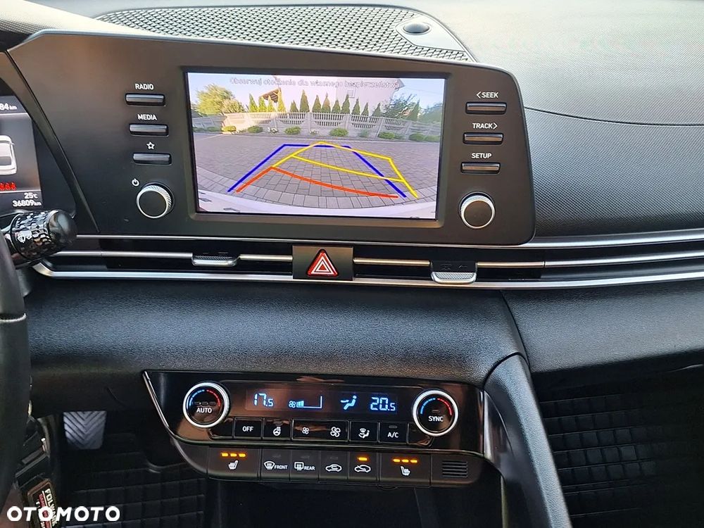 Hyundai Elantra 1.6 Smart - 16