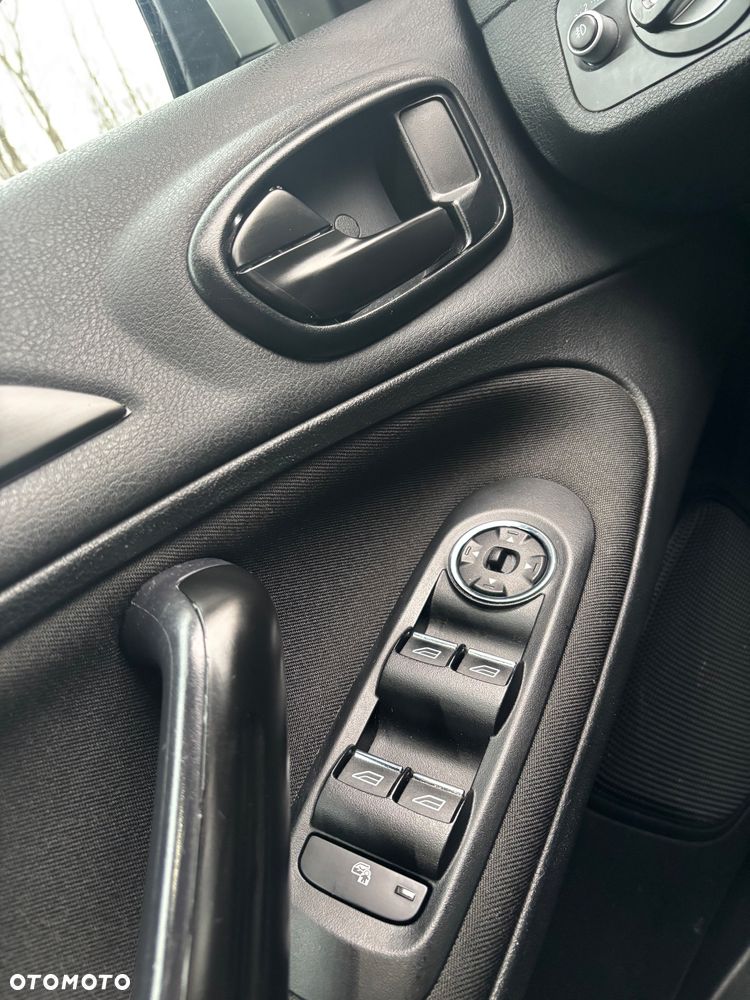 Ford S-Max 2.0 Titanium - 24