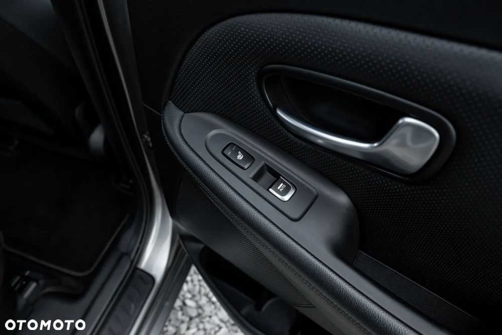 Kia Carens 1.6 GDI S 7os - 27