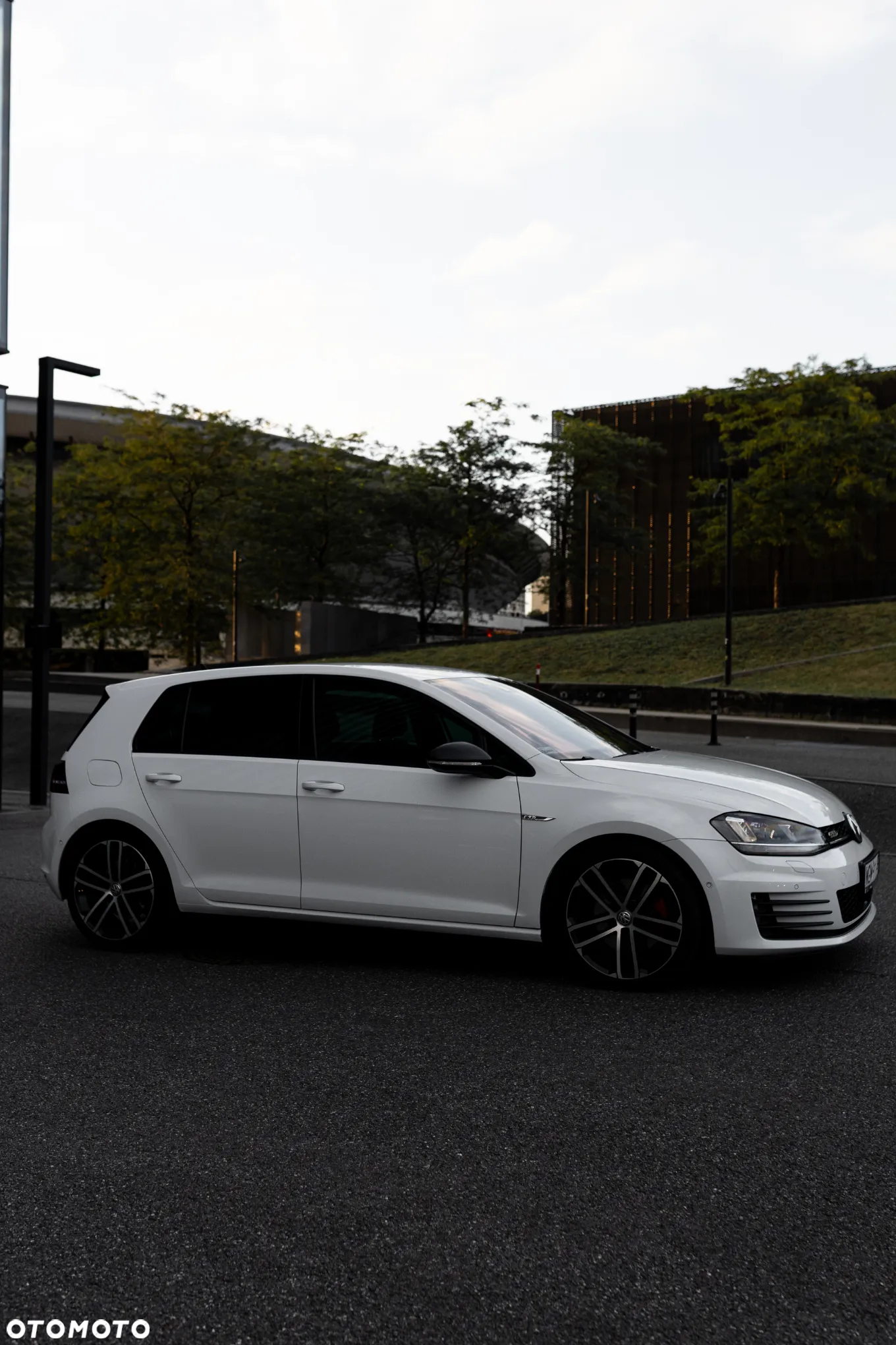 Volkswagen Golf VII 2.0 TDI BMT GTD - 12