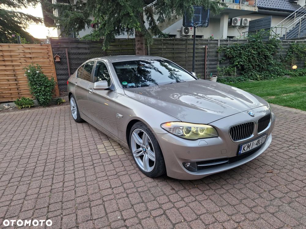 BMW Seria 5 528i xDrive - 2