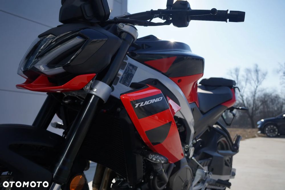 Aprilia Tuono - 9