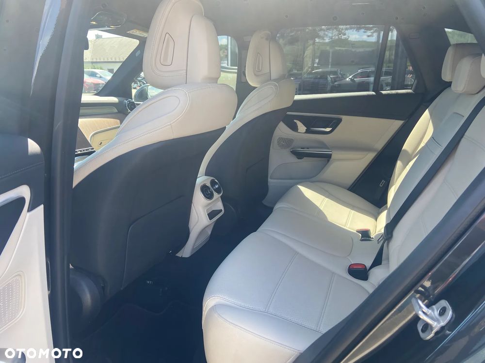 Mercedes-Benz GLC 300 d mHEV 4-Matic Avantgarde - 8