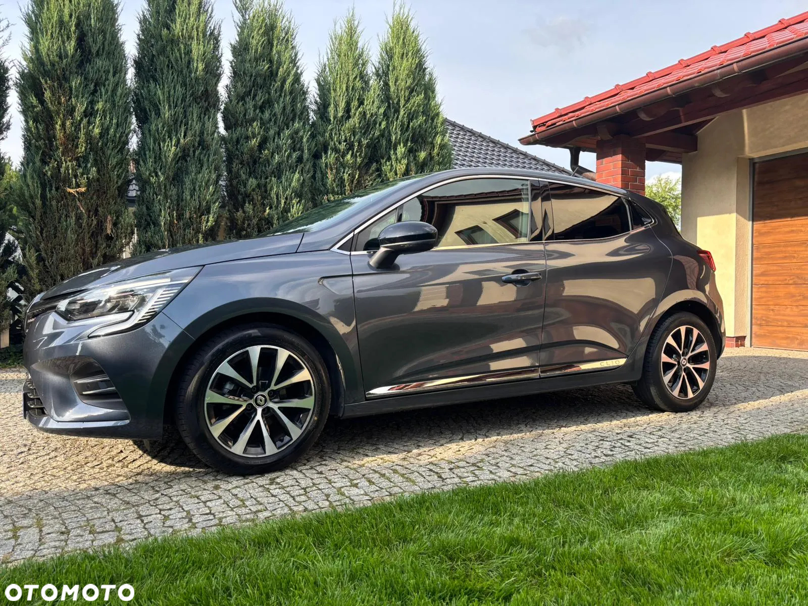 Renault Clio TCe 100 INTENS - 21