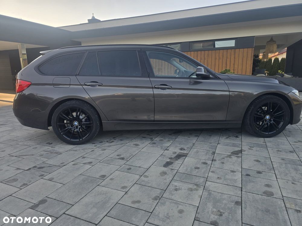 BMW Seria 3 318d DPF Edition Sport - 8
