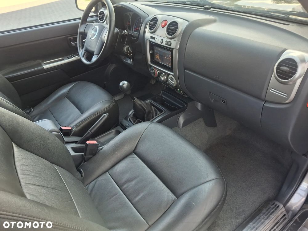 Isuzu D-Max 4x4 Double Cab Custom - 28