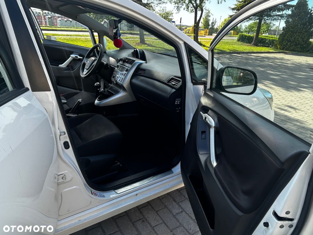 Toyota Verso 2.0 D-4D Sol plus 7os - 9