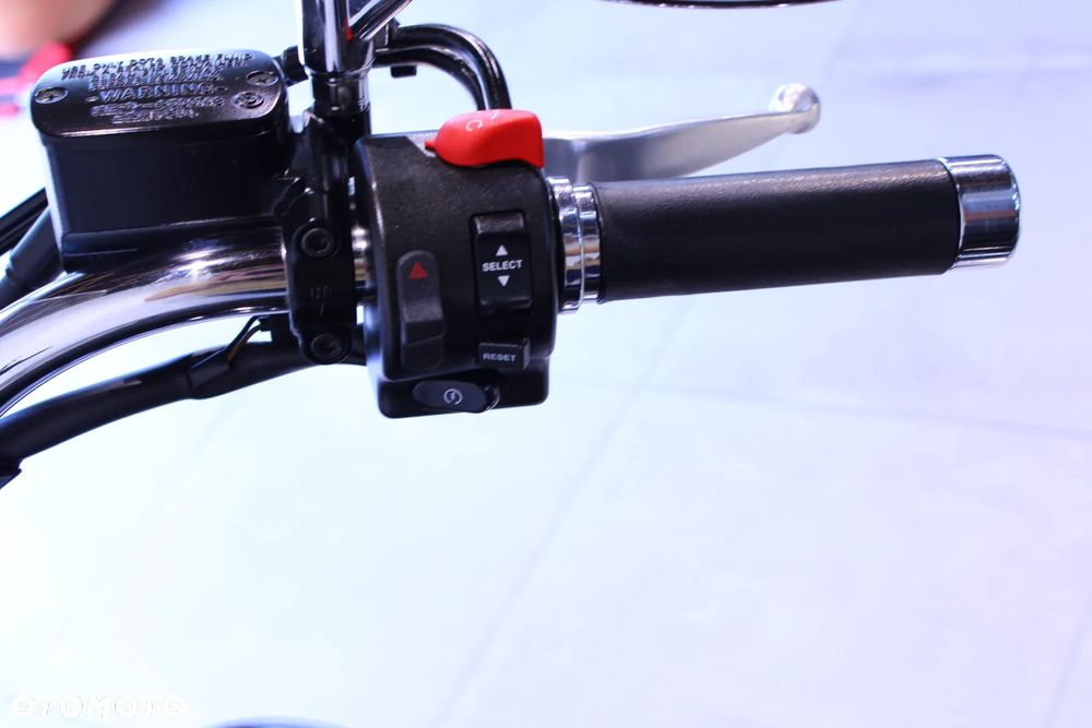 Yamaha XVS - 9