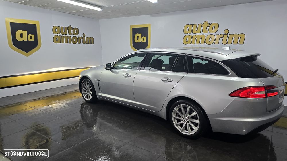Jaguar XF Sportbrake 2.2 D Premium Luxury - 11