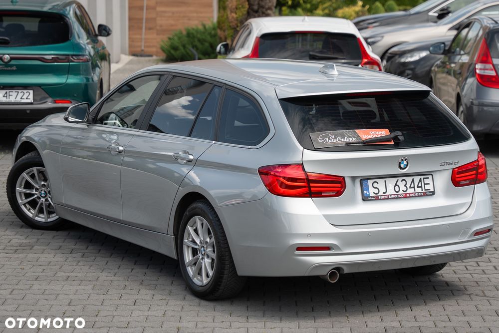 BMW Seria 3 318d - 15