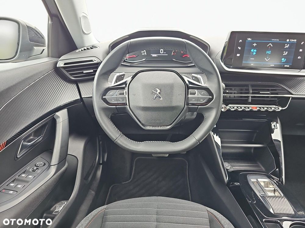 Peugeot 2008 - 12